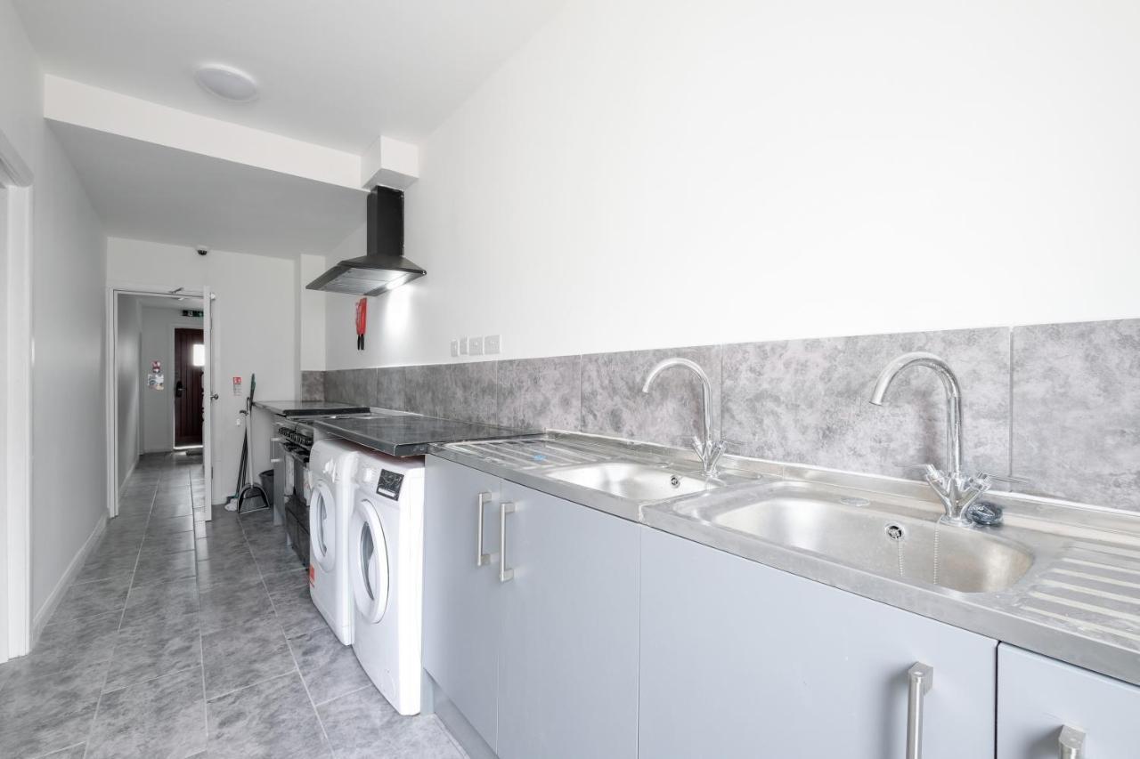 Fernbank Studios Sudbury Hill Harrow Self-Contained Studios With En-Suite Wembley Exterior photo