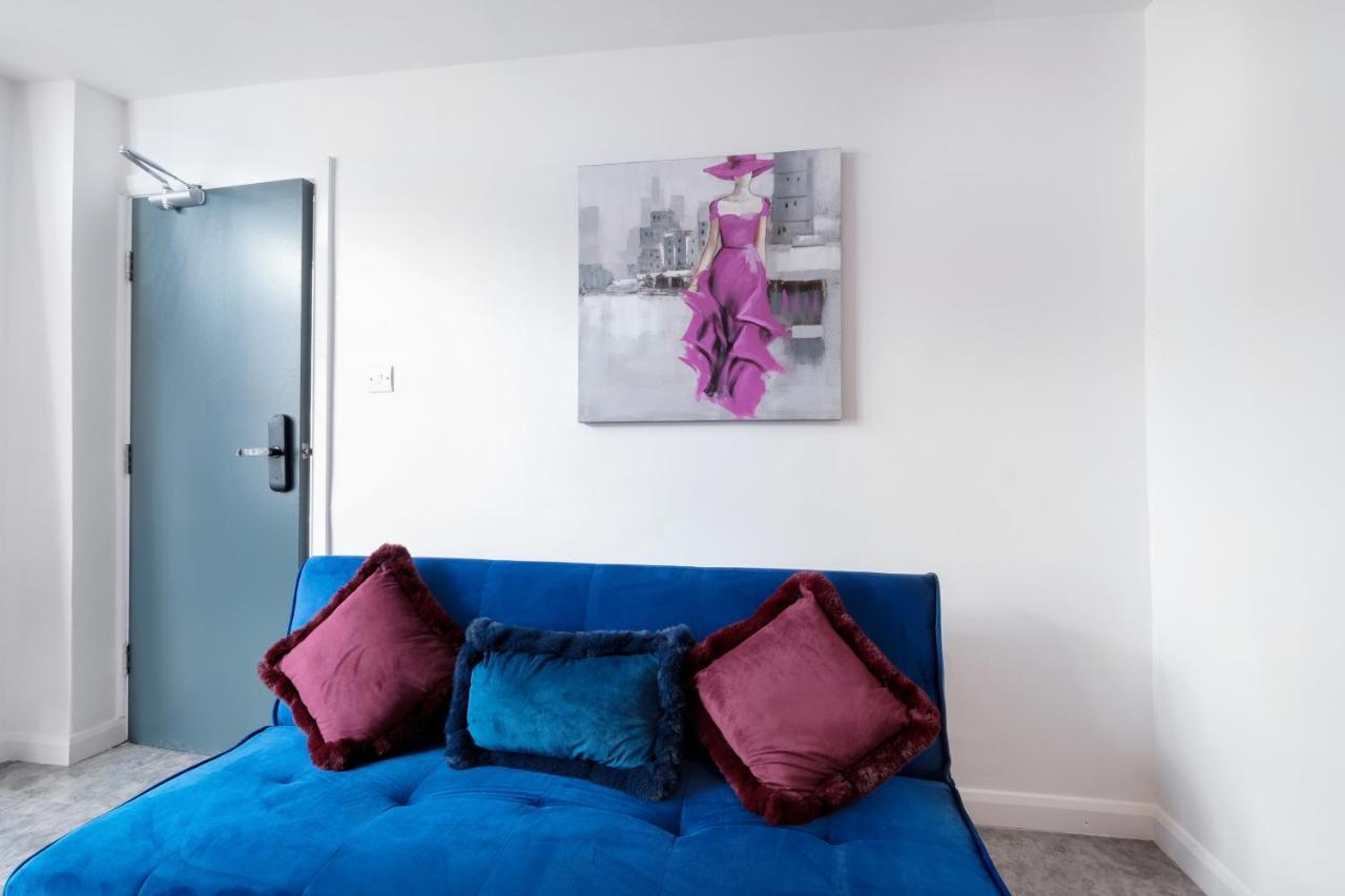 Fernbank Studios Sudbury Hill Harrow Self-Contained Studios With En-Suite Wembley Exterior photo