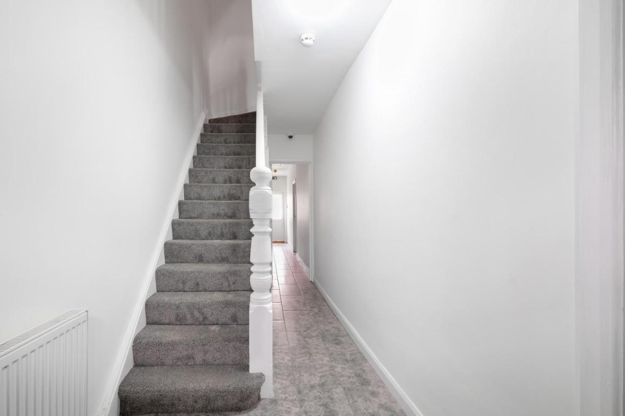 Fernbank Studios Sudbury Hill Harrow Self-Contained Studios With En-Suite Wembley Exterior photo