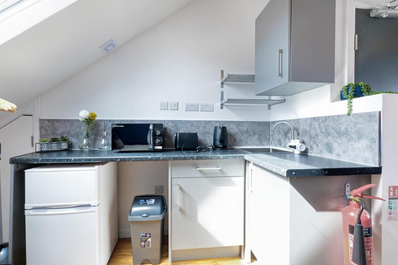 Fernbank Studios Sudbury Hill Harrow Self-Contained Studios With En-Suite Wembley Exterior photo