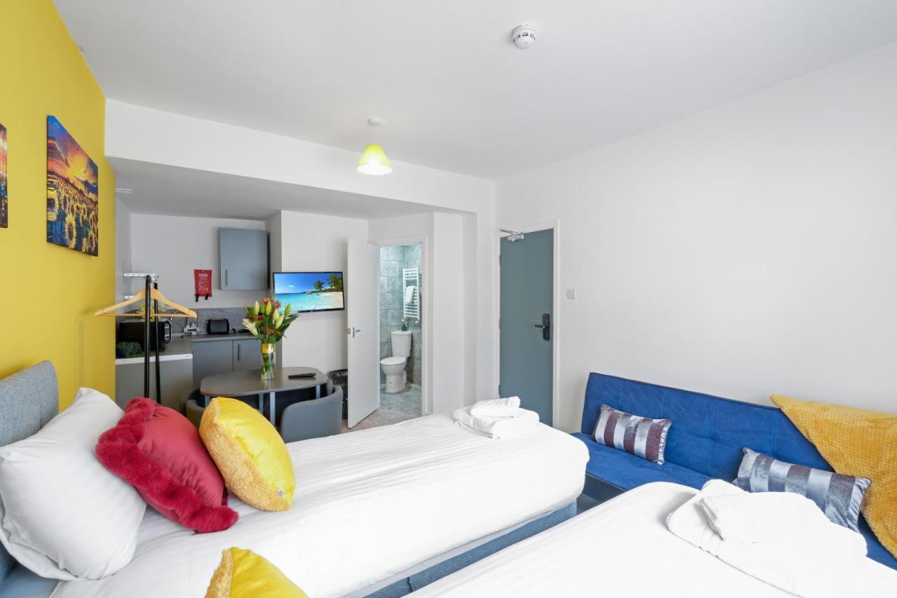 Fernbank Studios Sudbury Hill Harrow Self-Contained Studios With En-Suite Wembley Exterior photo