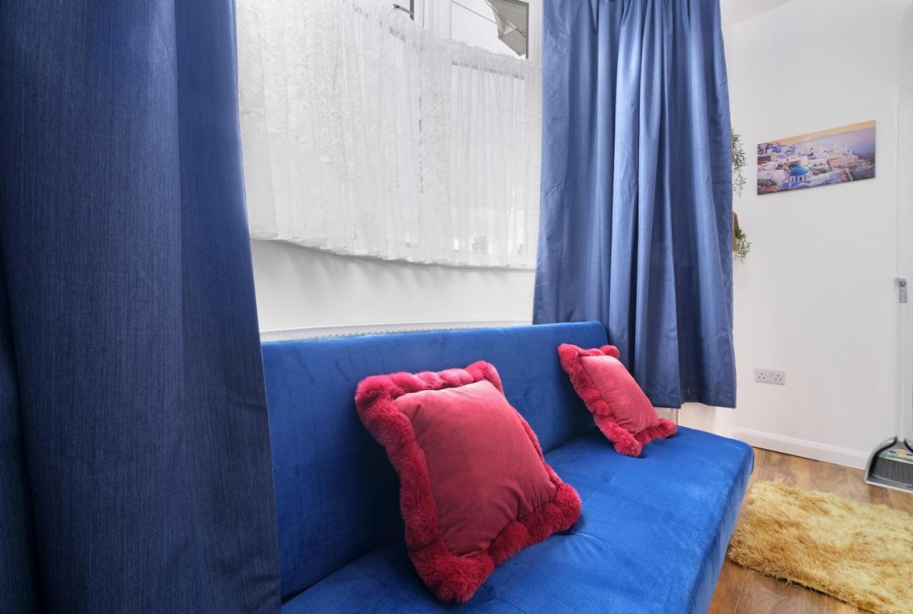 Fernbank Studios Sudbury Hill Harrow Self-Contained Studios With En-Suite Wembley Exterior photo