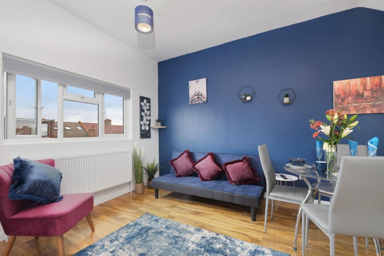 Fernbank Studios Sudbury Hill Harrow Self-Contained Studios With En-Suite Wembley Exterior photo