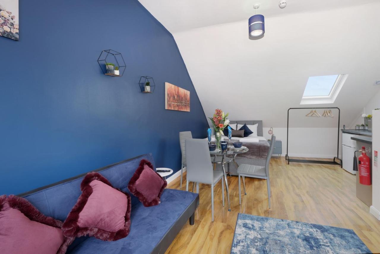 Fernbank Studios Sudbury Hill Harrow Self-Contained Studios With En-Suite Wembley Exterior photo