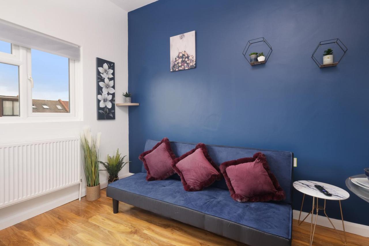Fernbank Studios Sudbury Hill Harrow Self-Contained Studios With En-Suite Wembley Exterior photo